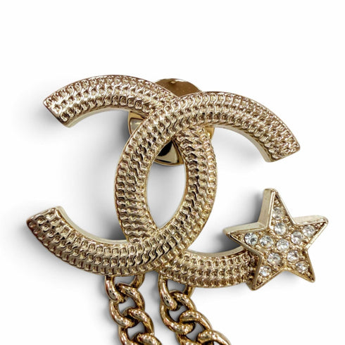 CC Logo Star Brooch Gold-Tone Metal