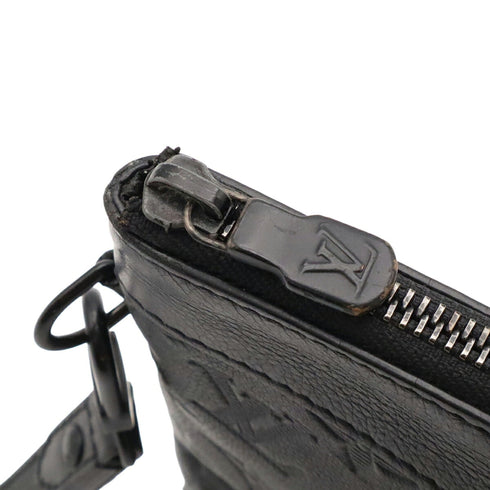 Pochette To-Go Monogram Shadow Leather