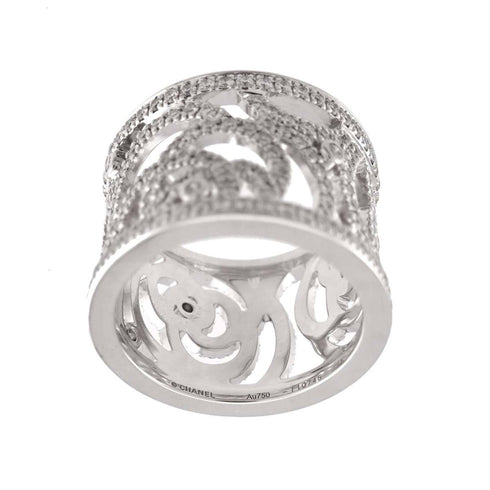 Camellia One Band Ring 18K White Gold and Diamond