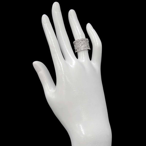 Camellia One Band Ring 18K White Gold and Diamond