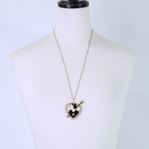 Coco Pearl Pendant Necklace Metal