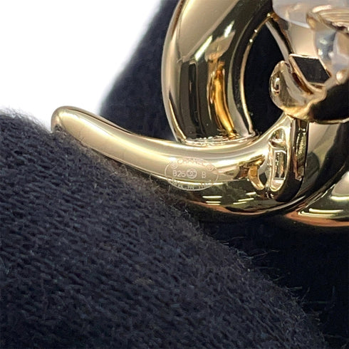 CC Logo Clip-On Earrings Metal Gold-Tone Metal