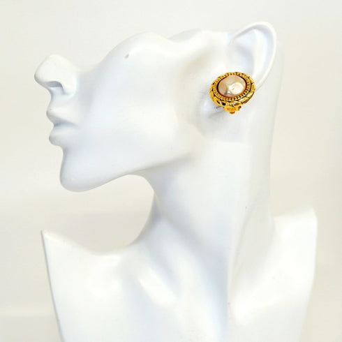 Clip-On Earrings Pearl Clip-On Gold-Tone Metal