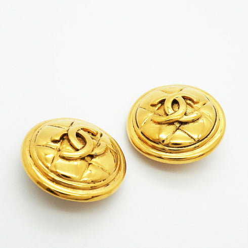 CC Logo Circle Clip-On Earrings Metal Gold-Tone Metal