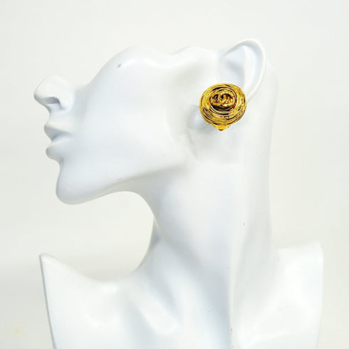 CC Logo Circle Clip-On Earrings Metal Gold-Tone Metal