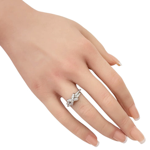 Jeux de Liens Ring 18K White Gold and Diamond