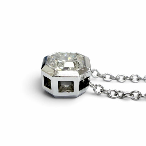 Lucida Pendant Necklace Platinum with Diamond