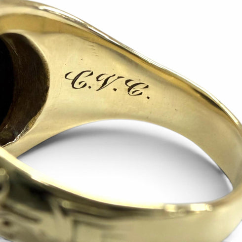 Vintage Ring Yellow Gold with Onyx