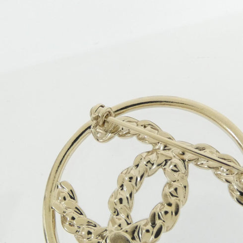Brooch Gold-Tone Metal