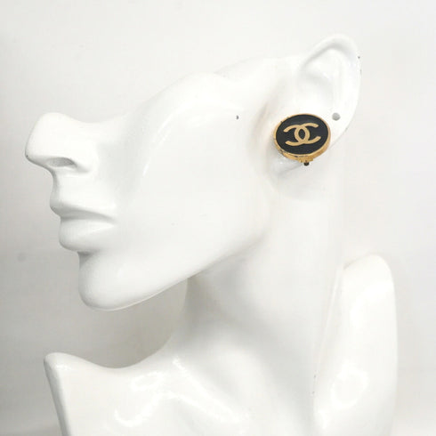 CC Logo Circle Clip-On Earrings Metal Gold-Tone Metal
