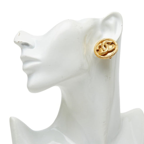 CC Logo Round Clip-On Earrings Metal Gold-Tone Metal