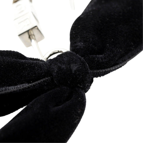 Brooch Velvet and Metal Black and Silver