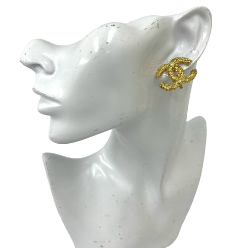 CC Logo Clip-On Earrings Metal Gold-Tone Metal