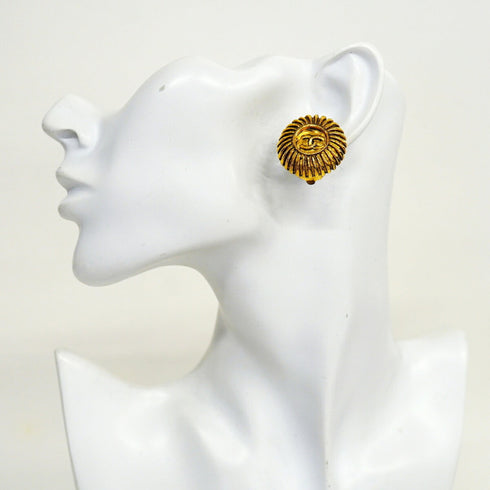 CC Logo Circle Clip-On Earrings Metal Gold-Tone Metal