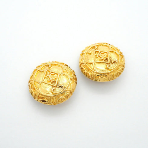 CC Logo Circle Clip-On Earrings Metal Gold-Tone Metal