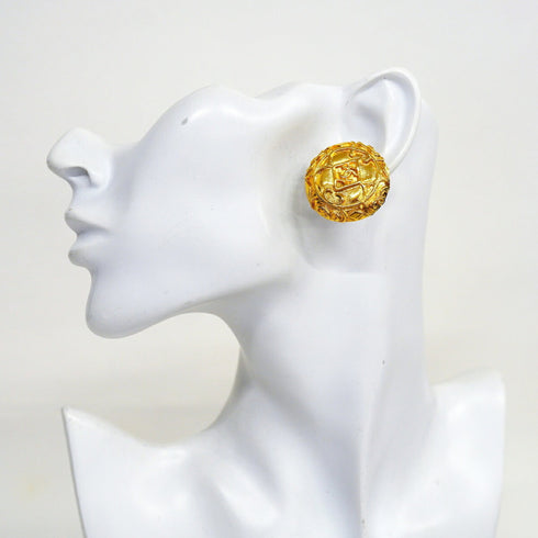 CC Logo Circle Clip-On Earrings Metal Gold-Tone Metal
