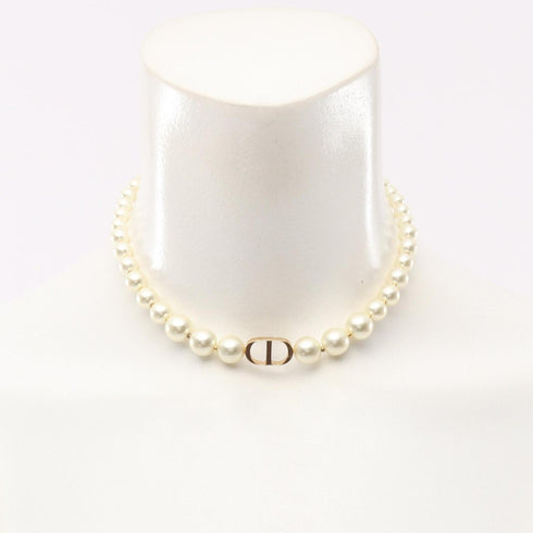Pendant Necklace Gold and Artificial Pearl