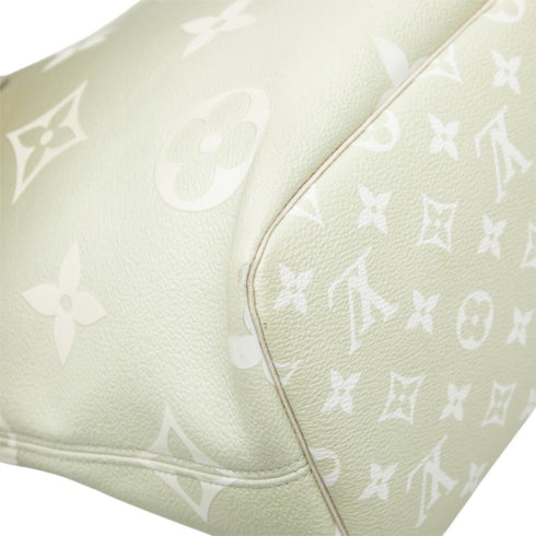 Neverfull NM Tote Spring in the City Monogram Giant Canvas MM
