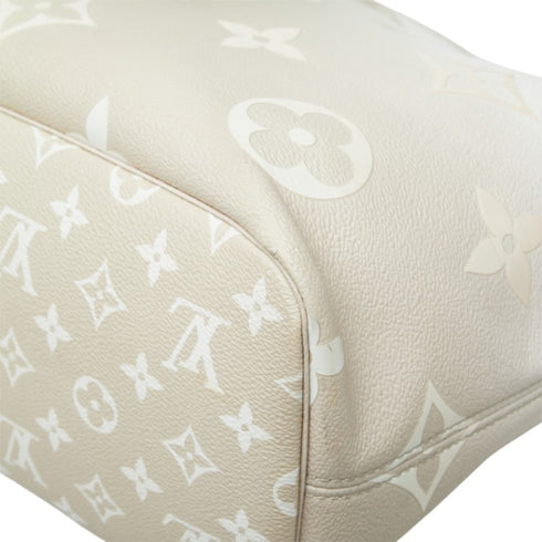 Neverfull NM Tote Spring in the City Monogram Giant Canvas MM