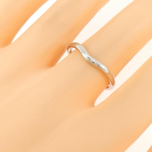 Curved Ring Platinum