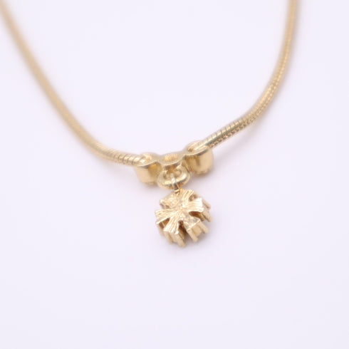 Flower Pendant Necklace Metal With Rhinestone