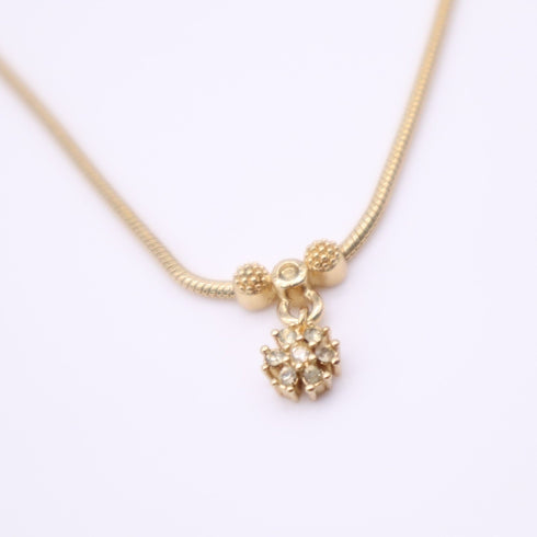 Flower Pendant Necklace Metal With Rhinestone