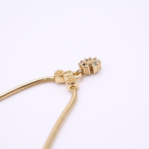 Flower Pendant Necklace Metal With Rhinestone
