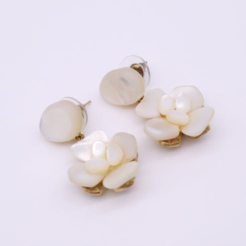 Earrings Camellia Gold-Tone Metal