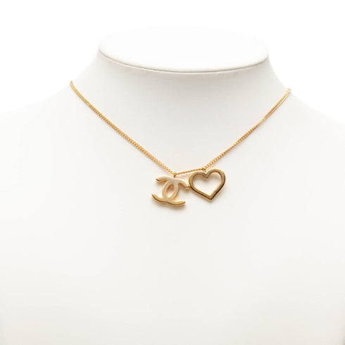 CC Logo Chain Heart Pendant Necklace Metal