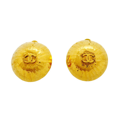 CC Logo Circle Clip-On Earrings Metal Gold-Tone Metal