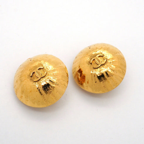 CC Logo Circle Clip-On Earrings Metal Gold-Tone Metal