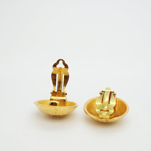 CC Logo Circle Clip-On Earrings Metal Gold-Tone Metal