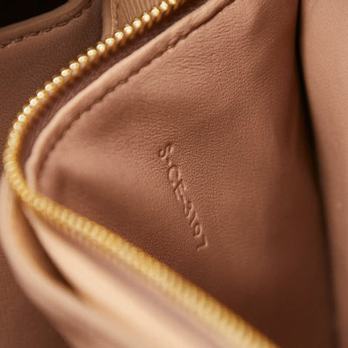 Classic Box Bag Grainy Leather Medium
