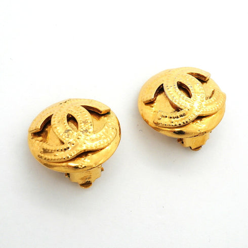 CC Logo Circle Clip-On Earrings Metal Gold-Tone Metal