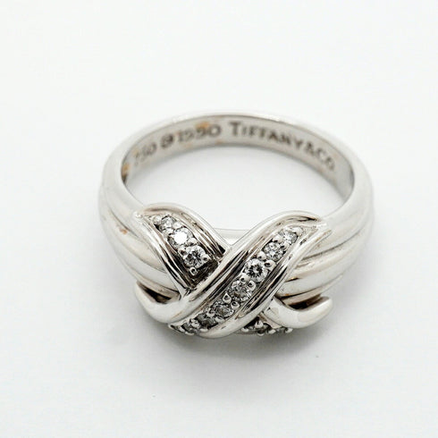 Signature Ring 18K White Gold and Diamond