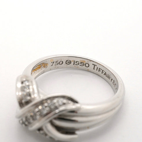 Signature Ring 18K White Gold and Diamond