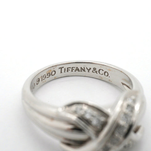 Signature Ring 18K White Gold and Diamond