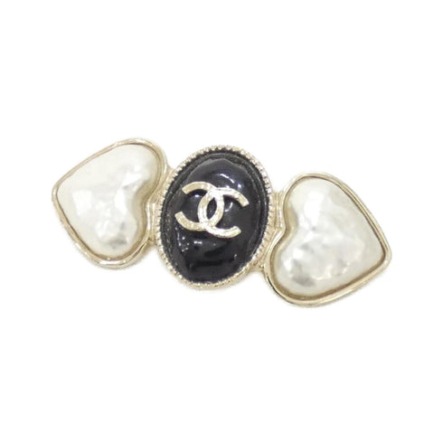 Brooch Black and White