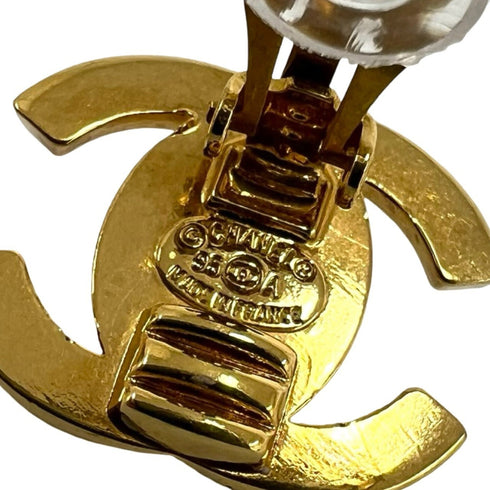 CC Logo Turnlock Clip-On Earrings Metal Gold-Tone Metal