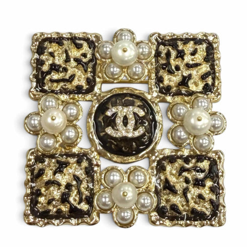 CC Logo Brooch Gold-Tone Metal