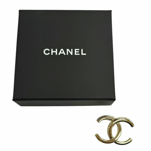 CC Logo Brooch Gold-Tone Metal