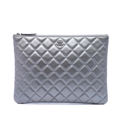 O Case Clutch Quilted Iridescent Lambskin Large