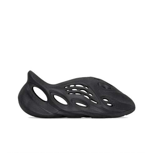 YZY Comfort Foam Runner "Onyx Black"