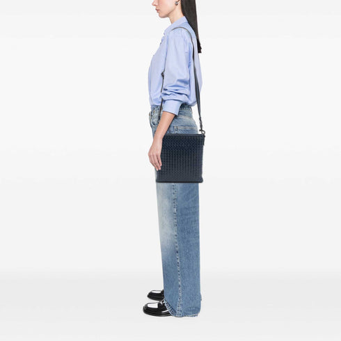 Flat Messenger Bag Intrecciato Nappa Medium
