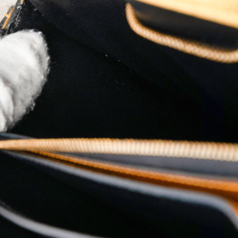 Classic Box Bag Smooth Leather Medium