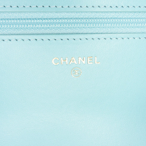 19 Wallet on Chain Quilted Denim