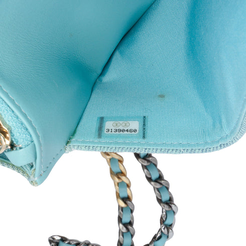 19 Wallet on Chain Quilted Denim