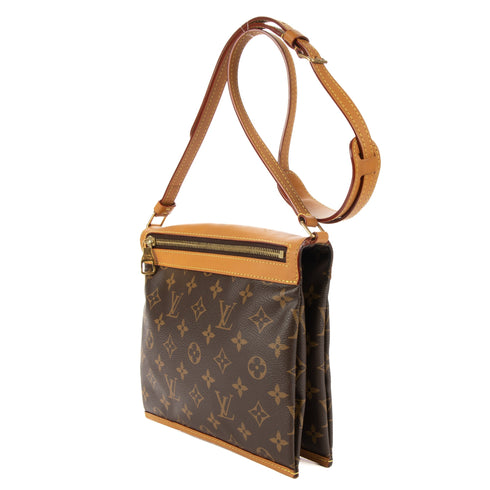 Saumur Messenger Bag Monogram Canvas PM