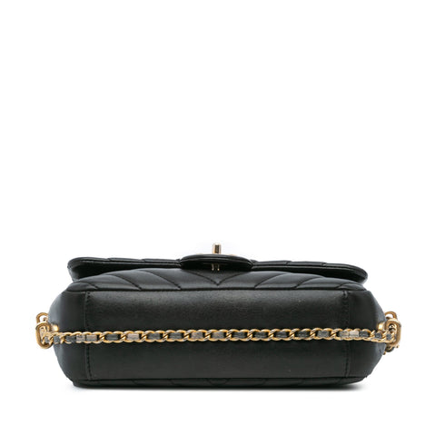 Chain Around CC Flap Bag Chevron Lambskin Mini