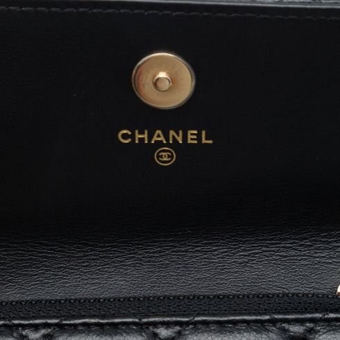 Pearl Strap CC Wallet on Chain Quilted Calfskin